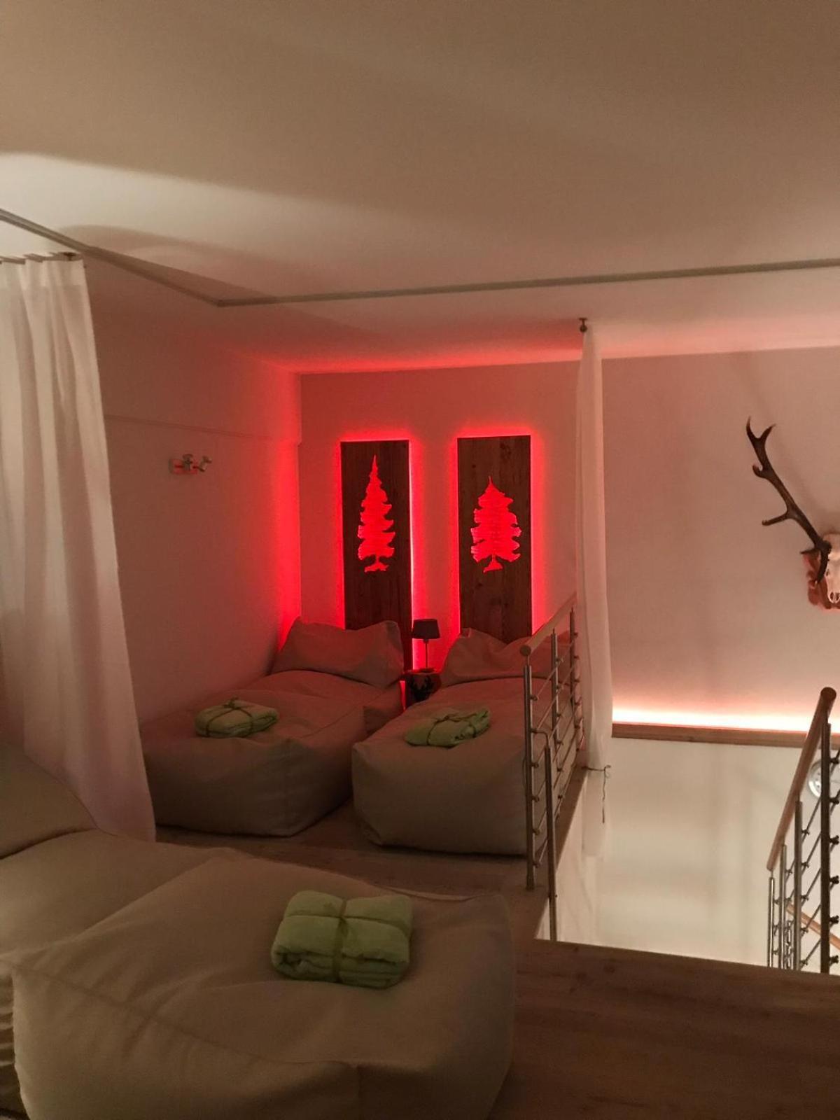 Hotel Ciasa Ai Pini 圣卡夏诺 外观 照片