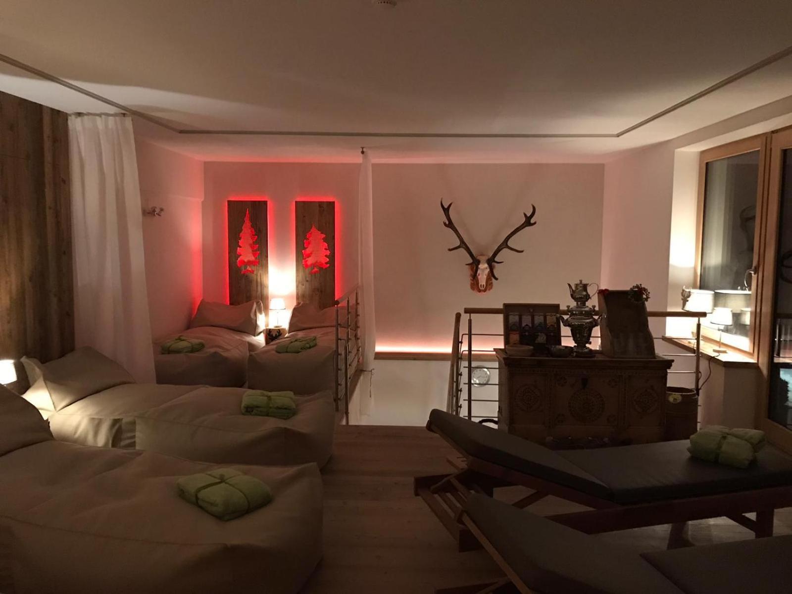 Hotel Ciasa Ai Pini 圣卡夏诺 外观 照片