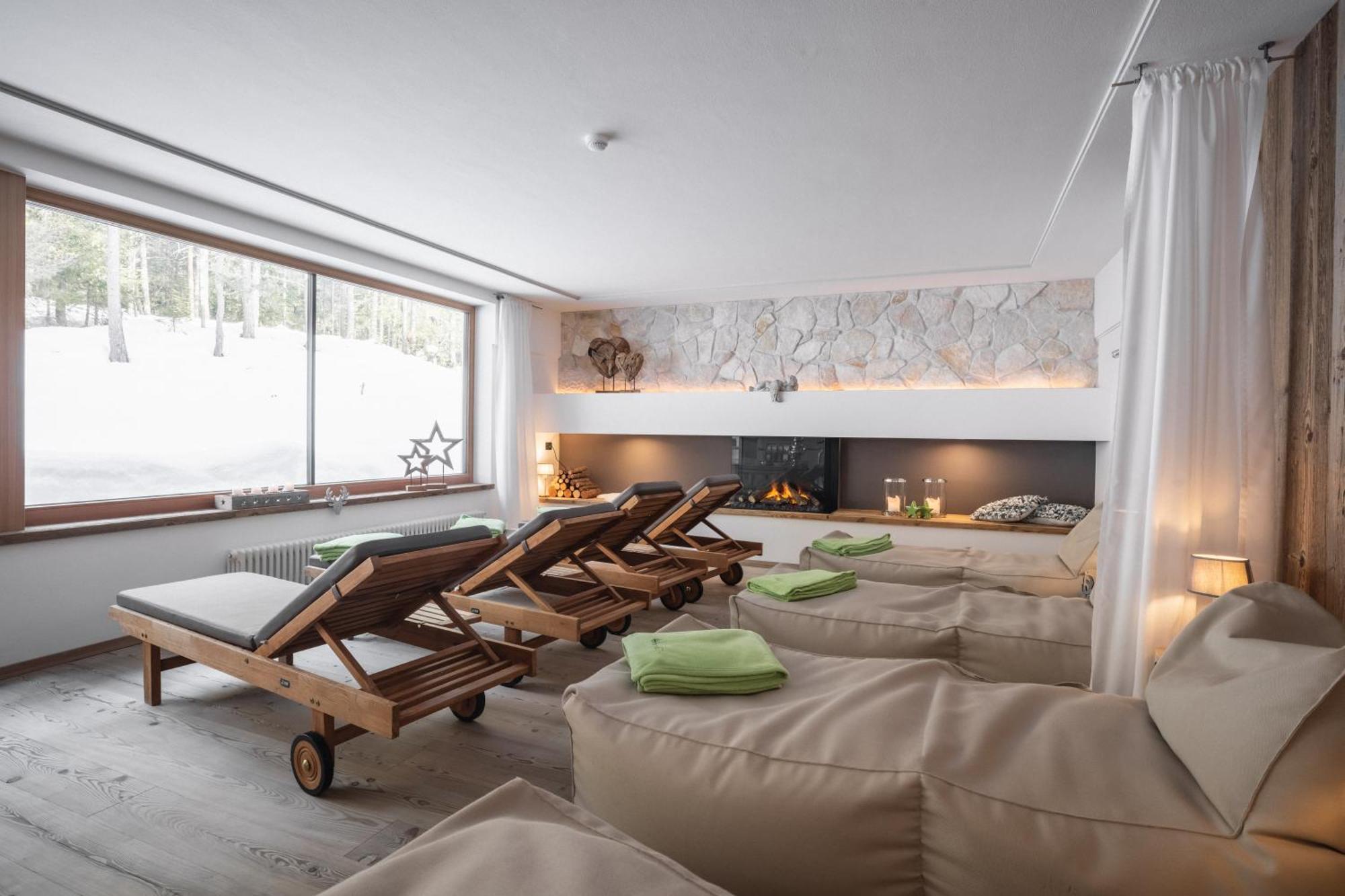 Hotel Ciasa Ai Pini 圣卡夏诺 外观 照片