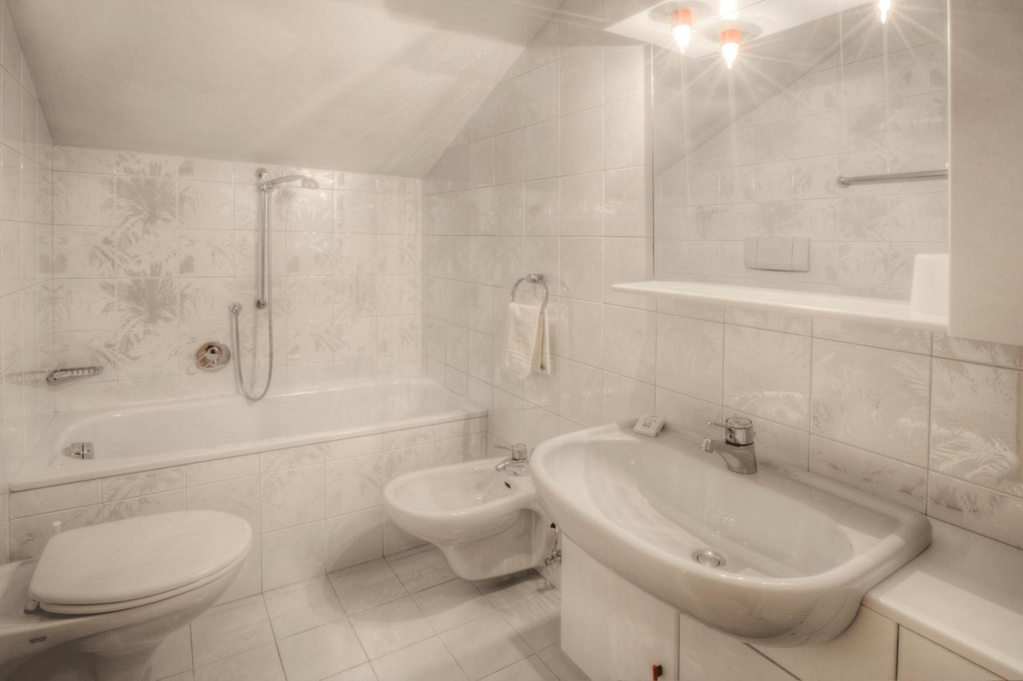 Hotel Ciasa Ai Pini 圣卡夏诺 外观 照片