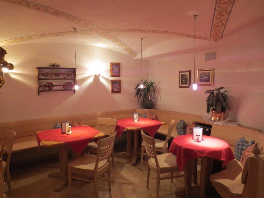 Hotel Ciasa Ai Pini 圣卡夏诺 外观 照片