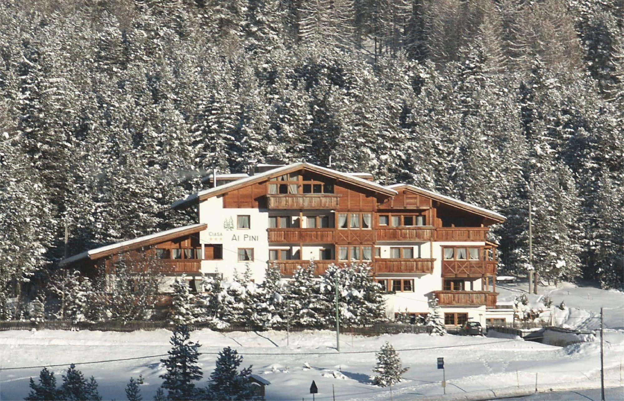 Hotel Ciasa Ai Pini 圣卡夏诺 外观 照片